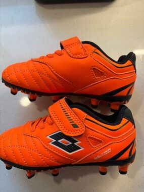 Lotto Toddler Size 9 Soccer Cleats – Bright Orange – Brand New